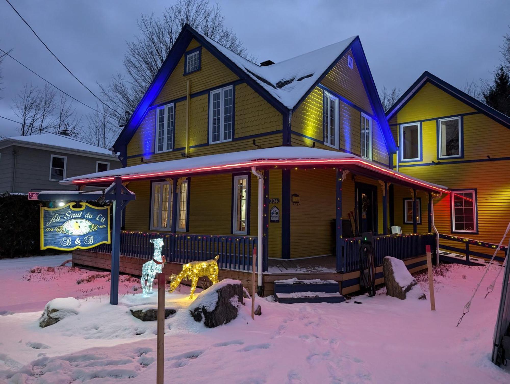 Bed and Breakfast Au Saut Du Lit Magog Exterior foto