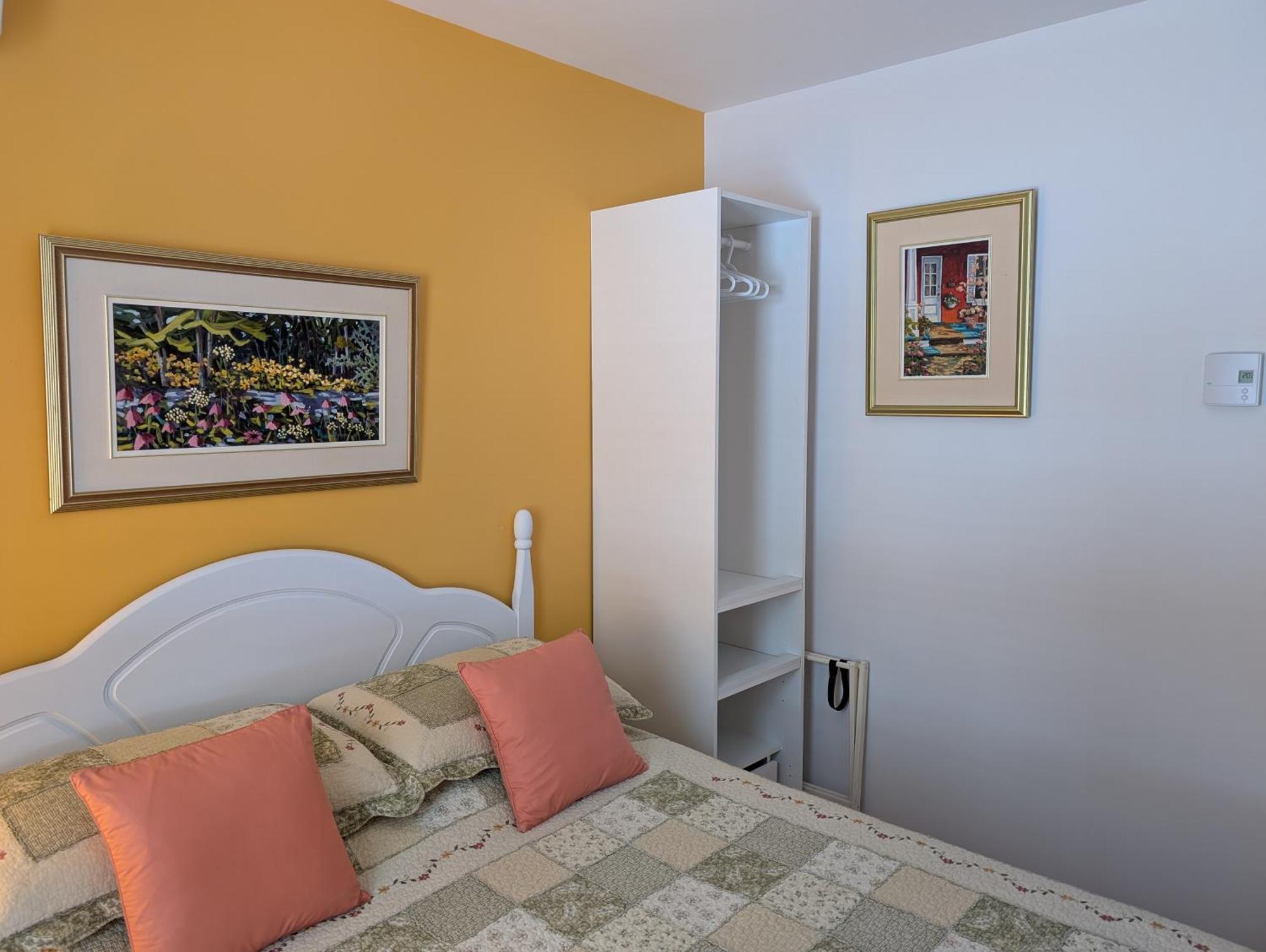 Bed and Breakfast Au Saut Du Lit Magog Exterior foto